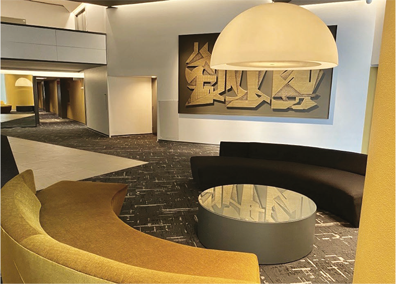 la_pyramide_06 Arglye - Rampe principale